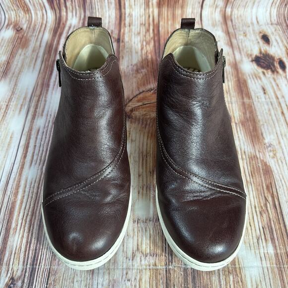 Taos BOOTSIE Womens Sz 7.5 Brown Leather Side Zip Up Booties Ankle Boots Shoes - Picture 3 of 10